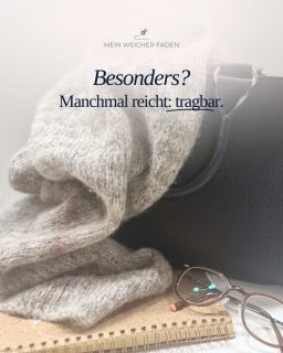 Diesen Schal habe ich fast vergessen. ✨
Und trotzdem greife ich immer wieder mal nach ihm.

Mein erster Knitalong, vor 8 Jahren. Kein besonderes Muster, nichts Spektakul&auml;res. Aber er tr&auml;gt sich einfach wunderbar. 🤍

Hast du auch so ein St&uuml;ck?

#meinweicherfaden #stricken #knitting #knitalong #schal #strickschal #handmade #slowknitting #strickenliebe #garnliebe #lieblingsteil #handgestrickt #knittersofinstagram #strickcommunity #moments #strickfisch #strickfischdesign